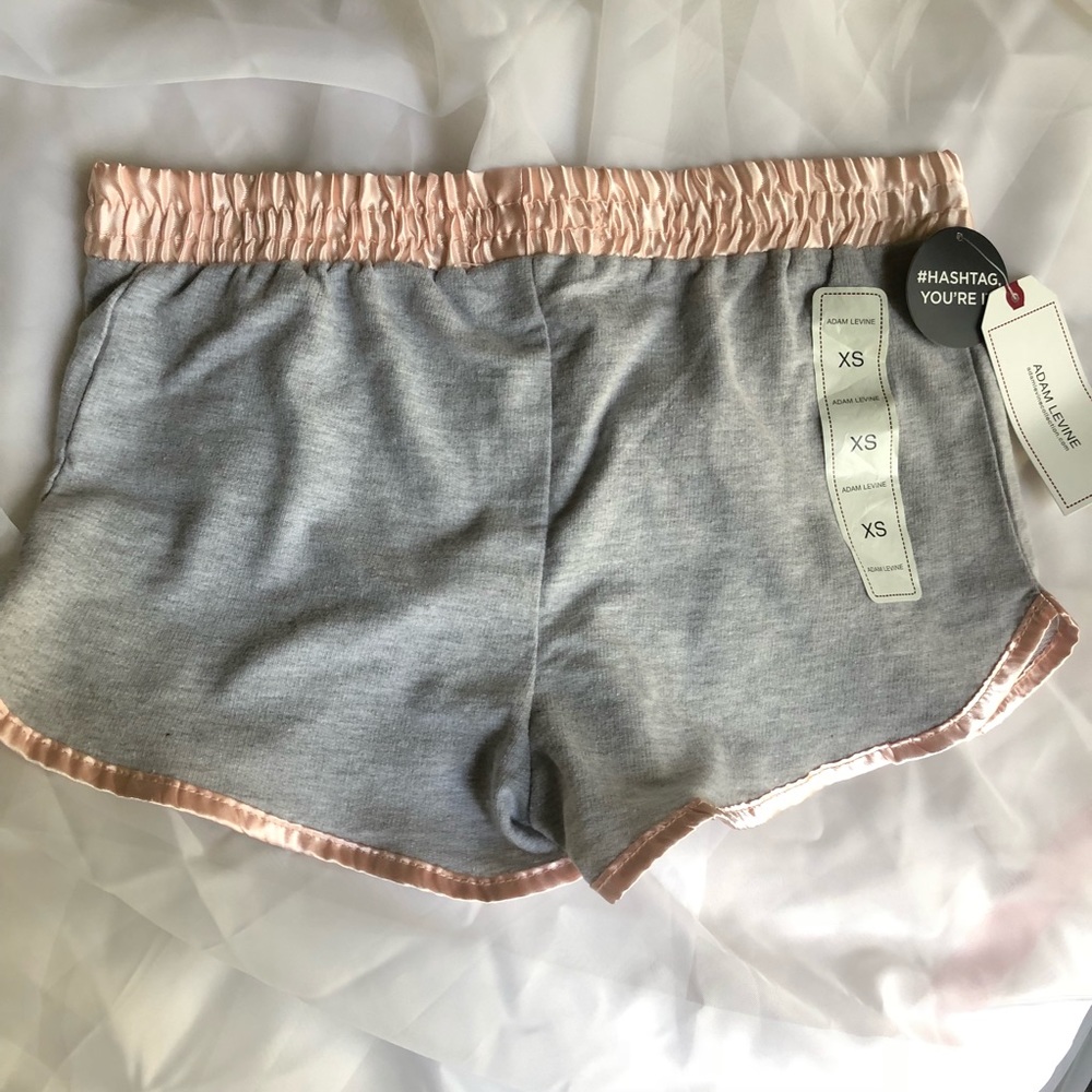 Free shorts w/ purchase but need to let me know❗️